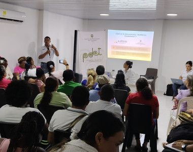Integrantes de Mesa comunitaria en capacitación