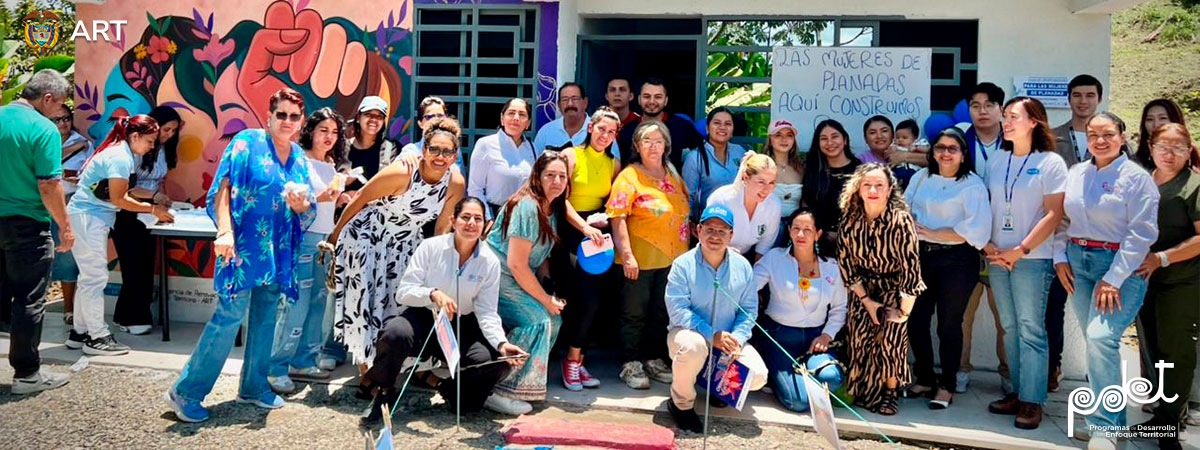 Mujeres de Planadas, Tolima en entrega de Casa de las oportunidades para las mujeres