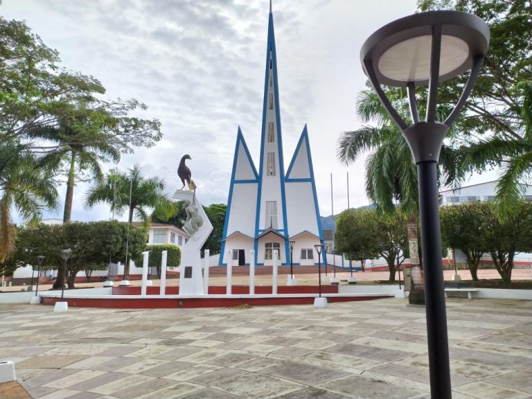 Imagen tomada de: http://www.elpaujil-caqueta.gov.co/galeria-de-fotos/parque-central