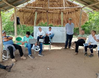 Comunidades la de JAC Carabajal en la entrega de placa huella