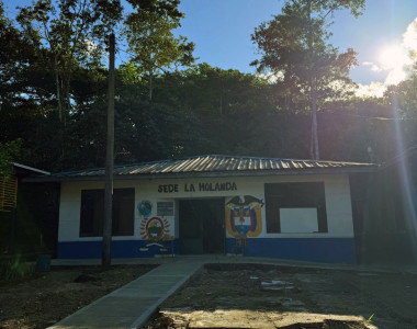 Exterior de la Escuela La Holanda