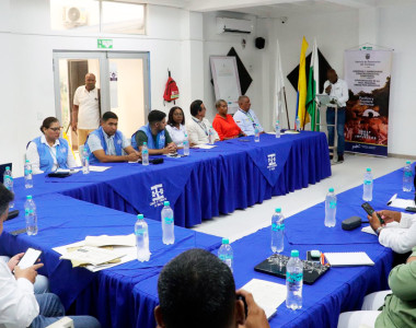 Empresarios y delegados gubernamentales en el lanzamiento de la Mesa Subregional de Obras por Impuestos en Pacífico y Frontera Nariñense.