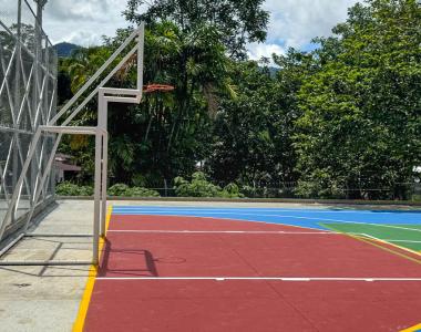 Cancha de baloncesto del Centro Educativo San Onofre
