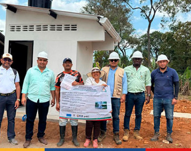 El Gobierno del Cambio entrega unidades sanitarias a campesinos en Arauca