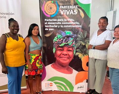 Mujeres afrodescendientes en evento de parterías vivas