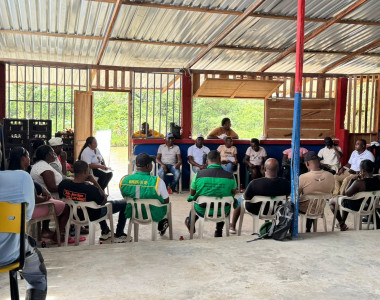 Comunidad de Sipí en socialización de la entrega