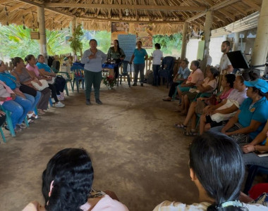 Mujeres campesinas en socialización del proyecto