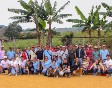 Agricultores de Hacarí en socialización del proyecto
