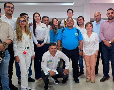 Funcionarios del gobierno nacional en socialización de avances de obra