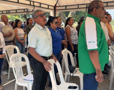 Comunidad de Tame en la presentación del proyecto