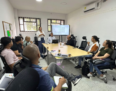 Reunión de articulación proyecto maquinaria amarilla