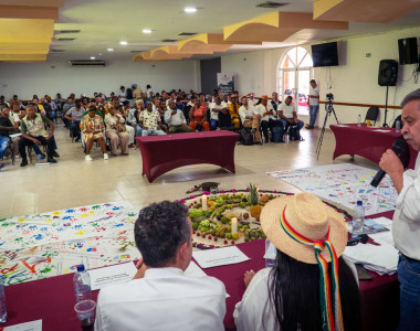 Director de la ART hablando a comunidades de Pacífico y Frontera Nariñense