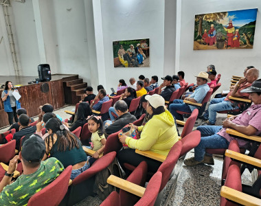 Comunidades de Ituango en presentación de proyecto