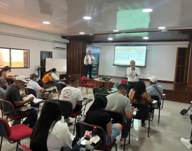 Integrantes de mesa comunitaria de la subregión de Bajo Cauca y Nordeste Antioqueño