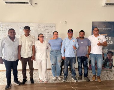 Integrantes de mesa comunitaria de Puerto Libertador
