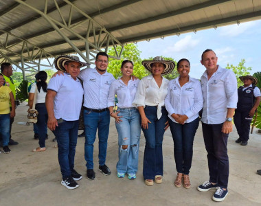 Comunidad indígena Guaimí en entrega de proyecto