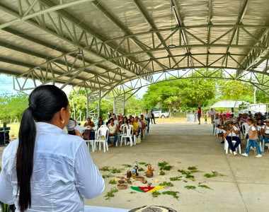 Comunidad indígena Guaimí en entrega de proyecto