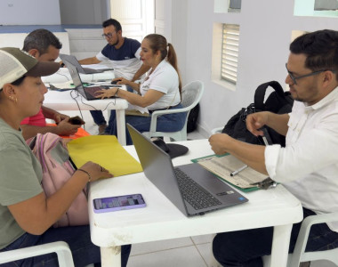 Apicultores participando en caracterización