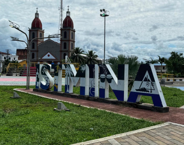 Plaza central del municipio de Istmina