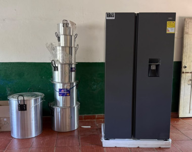 Entrega de dotación para restaurantes escolares