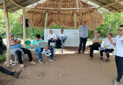 Comunidades la de JAC Carabajal en la entrega de placa huella
