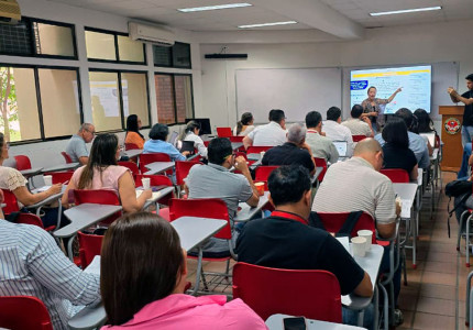 Empresarios de Norte de Santander participando en la Mesa de Obras por Impuestos