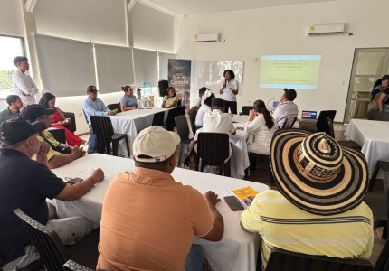 Integrantes de mesa comunitaria de Puerto Libertador