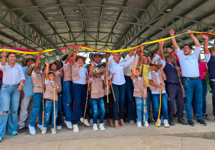 Comunidad indígena Guaimí en entrega de proyecto