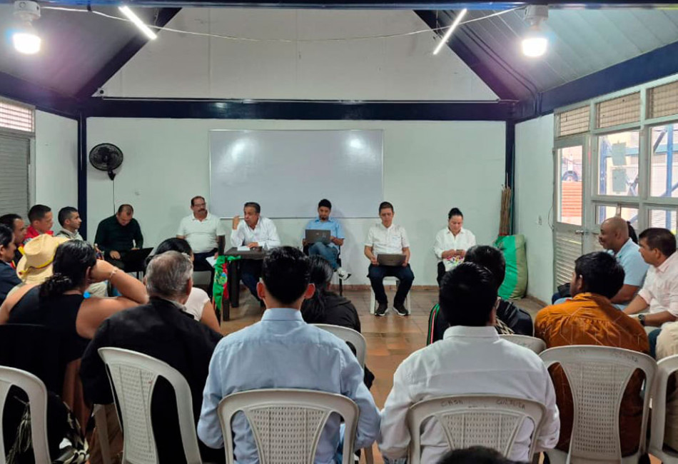 Director de la ART y comunidades de Chaparral en actualización del PATR