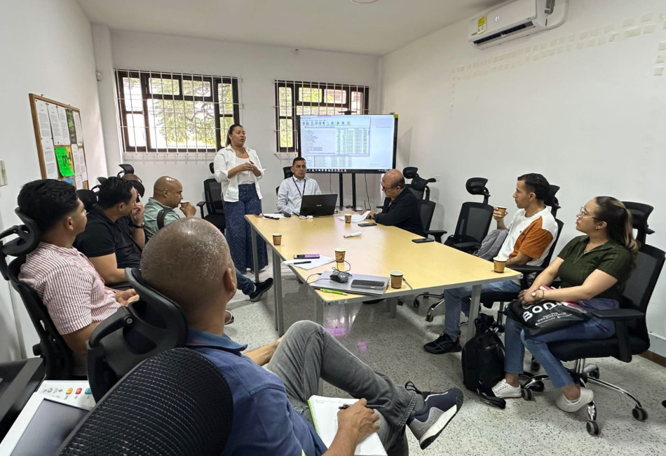 Reunión de articulación proyecto maquinaria amarilla