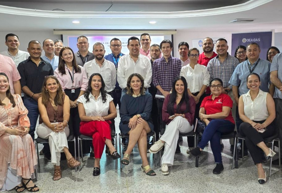Integrantes de la mesa 
