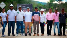 Comunidad y funcionarios de la ART de Montes de María en entrega de obras