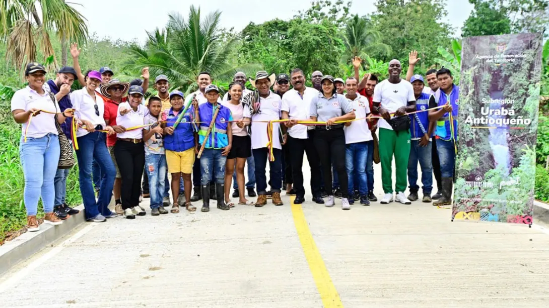 El Gobierno del Cambio del presidente Gustavo Petro, entrega una obra de infraestructura vial en Necoclí, Antioquia, a través de la ART
