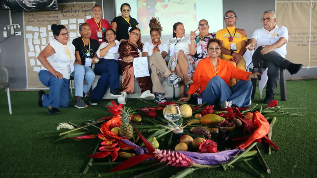 Comunidad de apartadó participando en el encuentro de género, mujeres rurales y diversidades