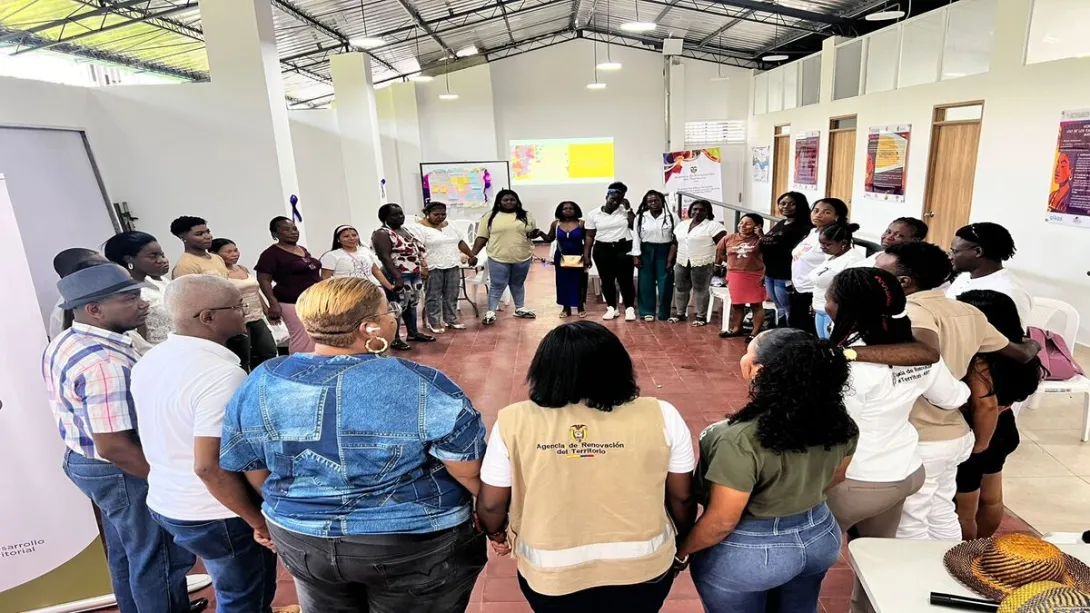 Mujeres del Pacífico Medio fortalecen agenda de género y paz en encuentro subregional realizado en Buenaventura