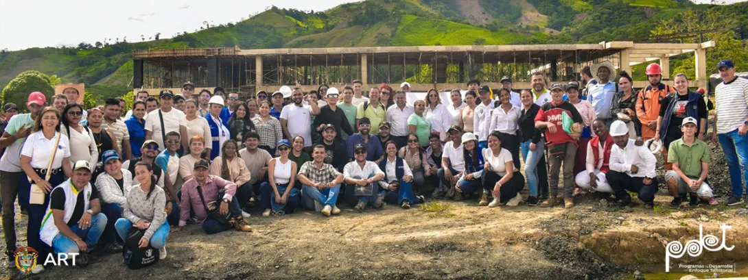 Comunidades de El Tarra en la socialización del avance de la obra