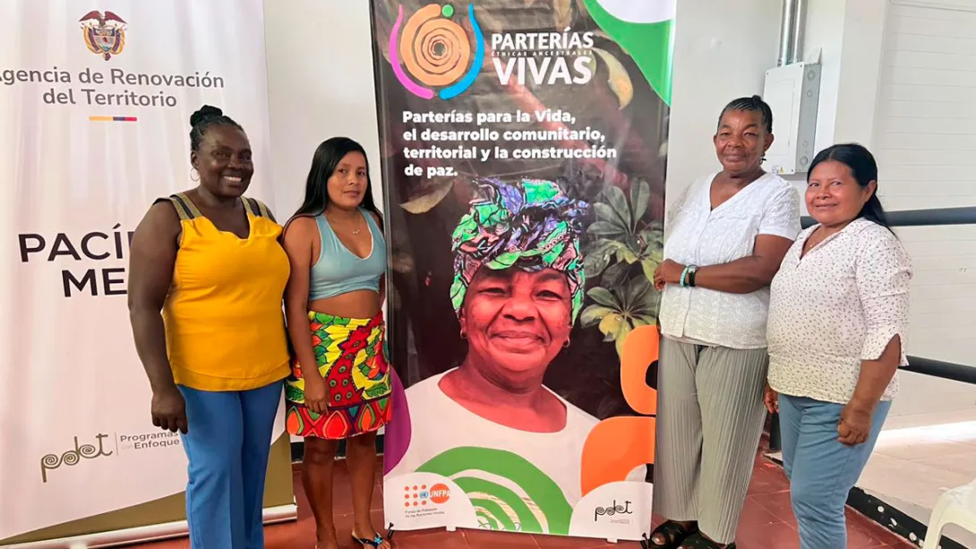 Mujeres afrodescendientes en evento de parterías vivas