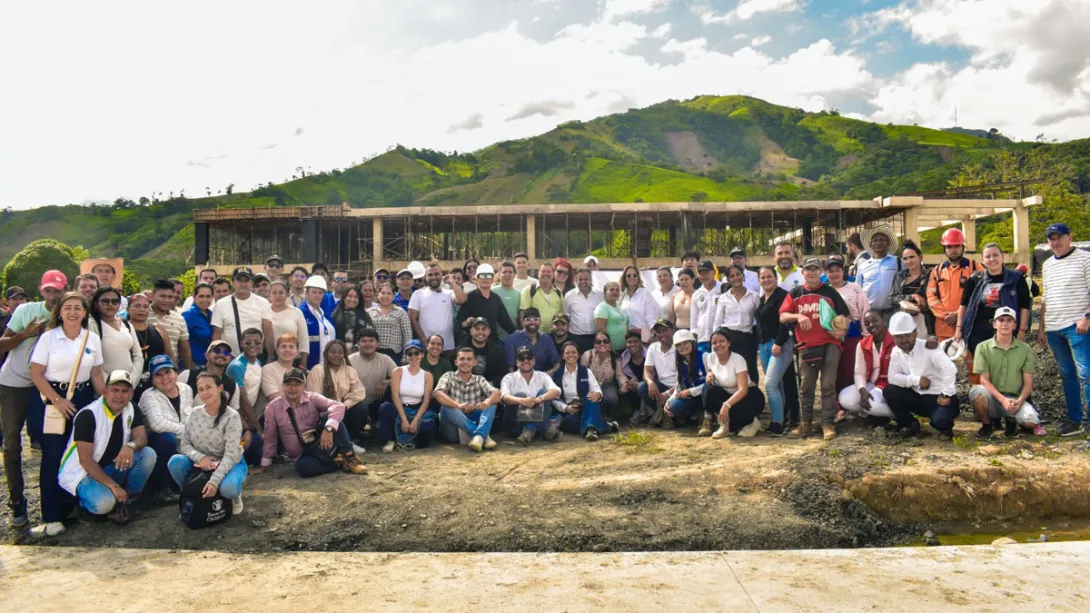 Comunidades de El Tarra en la socialización del avance de la obra