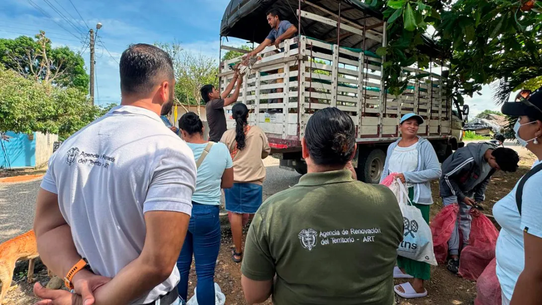 Más de 5.200 gallinas para fortalecer granjas de mujeres rurales de Tierralta