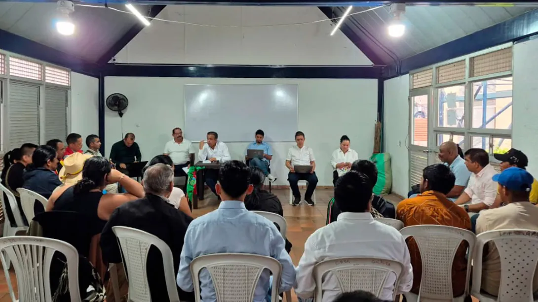 Director de la ART y comunidades de Chaparral en actualización del PATR