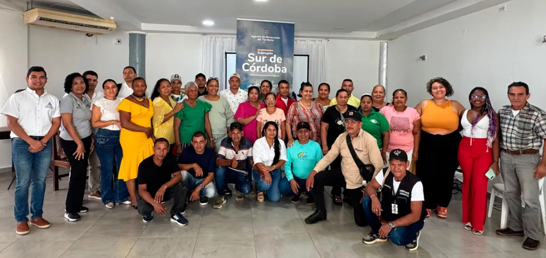 Integrantes de la mesa comunitaria de Montelíbano
