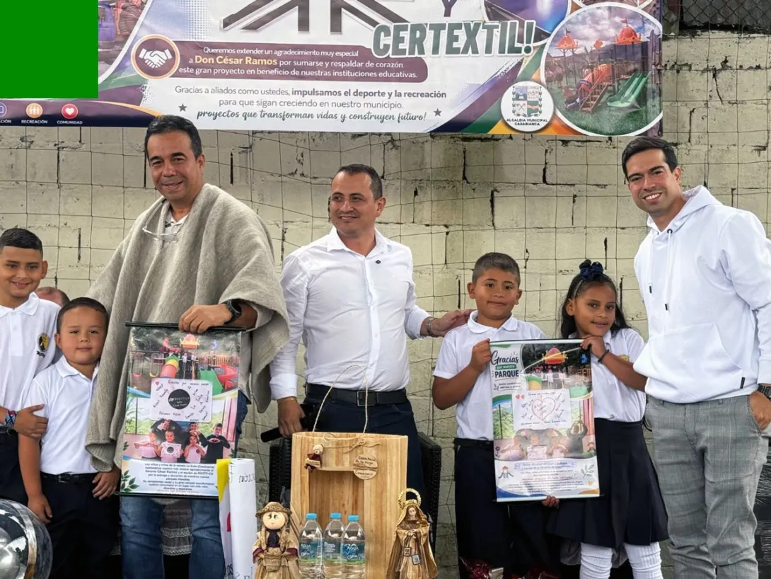 Niños de Casabianca en entrega de implementos deportivos