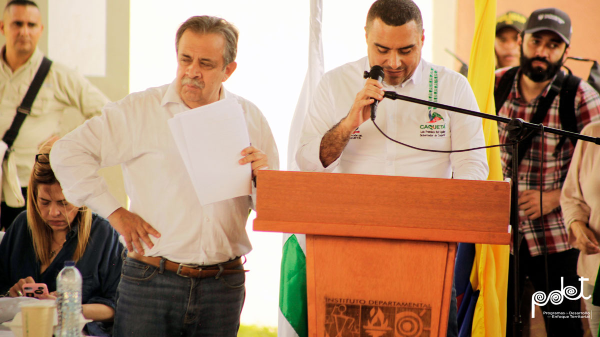 Director Raúl Delgado escuchando a las comunidades del Caquetá en la actualización de los PATR